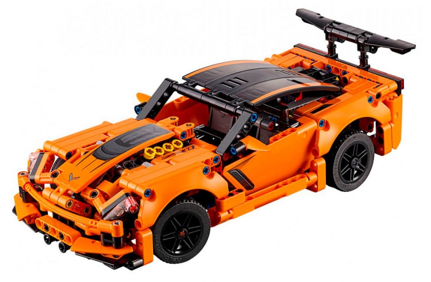 Конструктор LEGO Technic Chevrolet Corvette