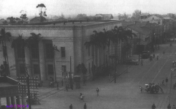 Вулиця в місті Тайчжун. Тайвань в період правління Японії (1895-1945 рр.).