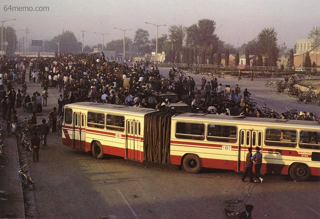 Тяньаньмэнь в 1989 году фото