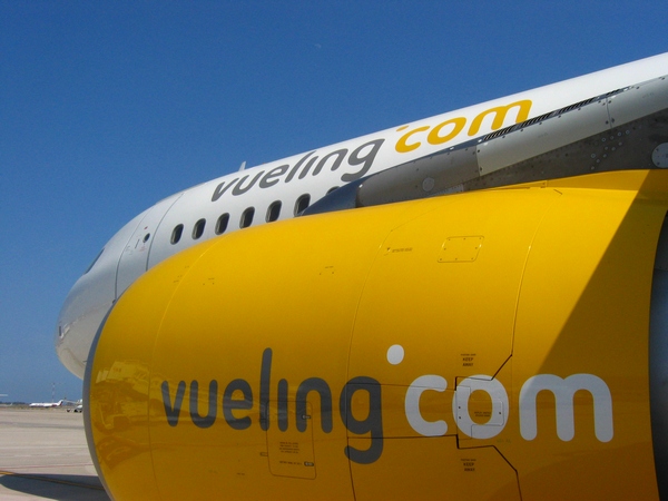 В Україні стане більше дешевих літаків. Фото: vueling.com