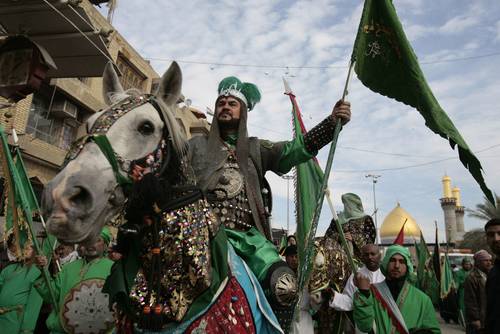 Мусульмане отмечают День Ашура. Фото: BEHROUZ MEHRI/AFP/Getty Images