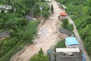 Китай готовится к двойным тропическим циклонам после смертоносных наводнений