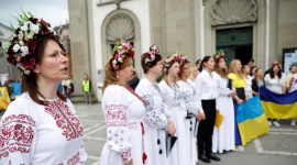 Біля швейцарського саміту українські біженці заспівали «Оду до радості» Бетховена