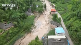 Китай готовится к двойным тропическим циклонам после смертоносных наводнений