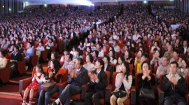 Зрители очень внимательно смотрели концерт «Шень Юнь» в г.Тайчжун (фотообзор)
