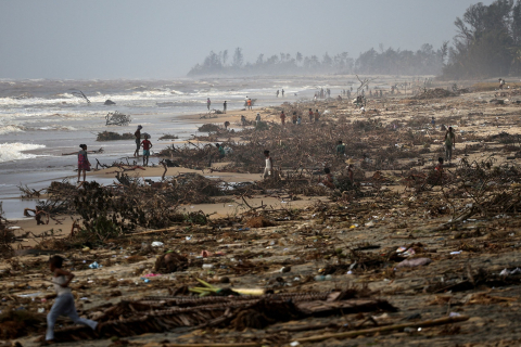 После тропического шторма Думако погибло 14 человек. Мадагаскар готовится к новому циклону
