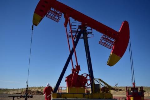 Спрос на нефть достигнет рекордного уровня в этом году из-за Китая