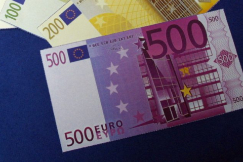 У дитячій кімнаті берлінська митниця виявила 1 млн євро готівкою