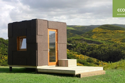 Створено міні-будинок Ecocubo для комфортного відпочинку на природі
