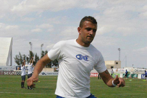 Помер туніський футболіст, який себе підпалив (ВІДЕО)