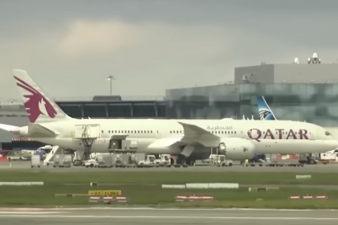 Двенадцать человек пострадали во время турбулентности на рейсе Qatar Airways в Ирландию