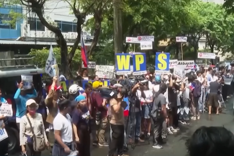 Протесты против китайской агрессии в Маниле