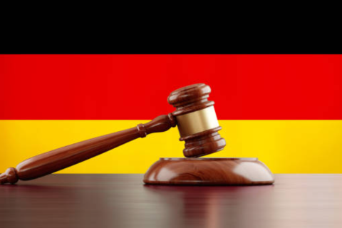 Немецкий суд признал 15-летнего подростка виновным в планировании экстремистского нападения на рождественский рынок