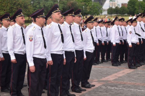 У Донецьку родичі випускників "академії МВС ДНР" зажадали пояснень через те, що їхніх синів незаконно відправляють на фронт