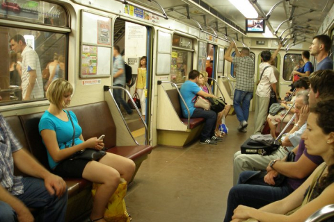 Киевский метрополитен будет приветствовать пассажиров