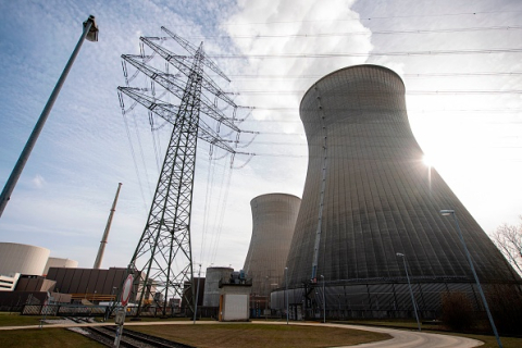 Германия: Шольц «открывает двери» для расширения атомных электростанций