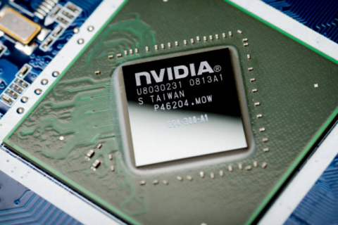 Задержка в разработке нового чипа искусственного интеллекта от Nvidia может повлиять на Microsoft, Google, Meta