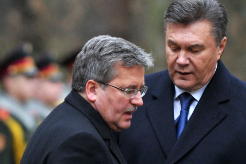 Янукович і Коморовський відкрили Меморіал жертвам Биківнянської трагедії