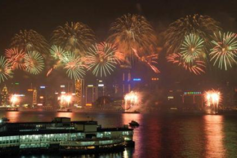 Салют в Гонконге во время празднования китайского Нового года (Фотообзор)