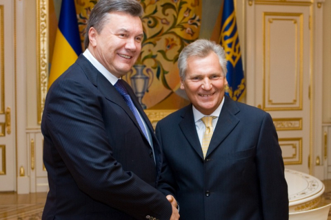 Екс-президент Польщі: Ситуація в Україні ніколи не була настільки складною, як зараз