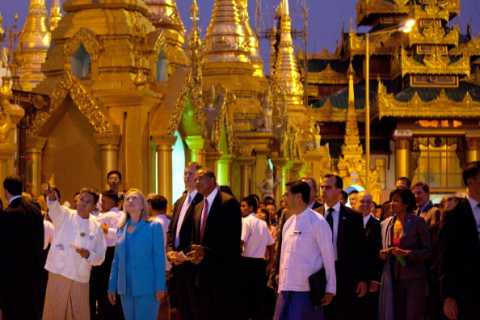Госсекретарь США Хиллари Клинтон совершила историческую поездку в Мьянму