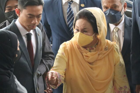 Жена бывшего премьер-министра Малайзии приговорена к десяти годам тюрьмы за вымогательство и получение взяток