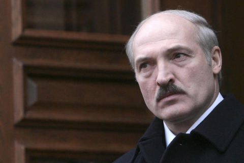 Лукашенко хочет лишить гражданства покинувших Белоруссию