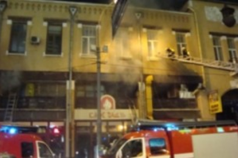В Киеве ночью от пожара пострадал Бессарабский рынок