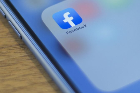 Пользователям Facebook разрешили делиться советами, как нелегально пересечь границы