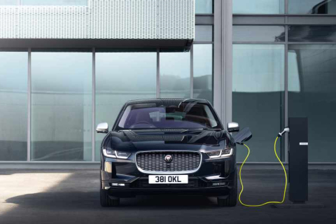 Електрична свобода: як Jaguar I-PACE робить вас незалежним від пального