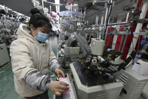 Виробництво в Китаї скорочується, посилюючи економічний тиск (ВІДЕО)