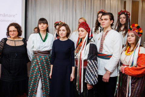  Майя Санду вшанувала пам'ять жертв Голодомору в Україні (ВІДЕО)