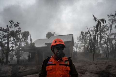  Извержение вулкана Семеру в Индонезии: эвакуация продолжается
