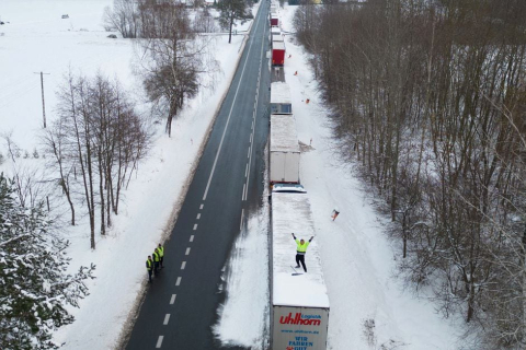 Волонтерська допомога для ЗСУ затримується через протести на польському кордоні