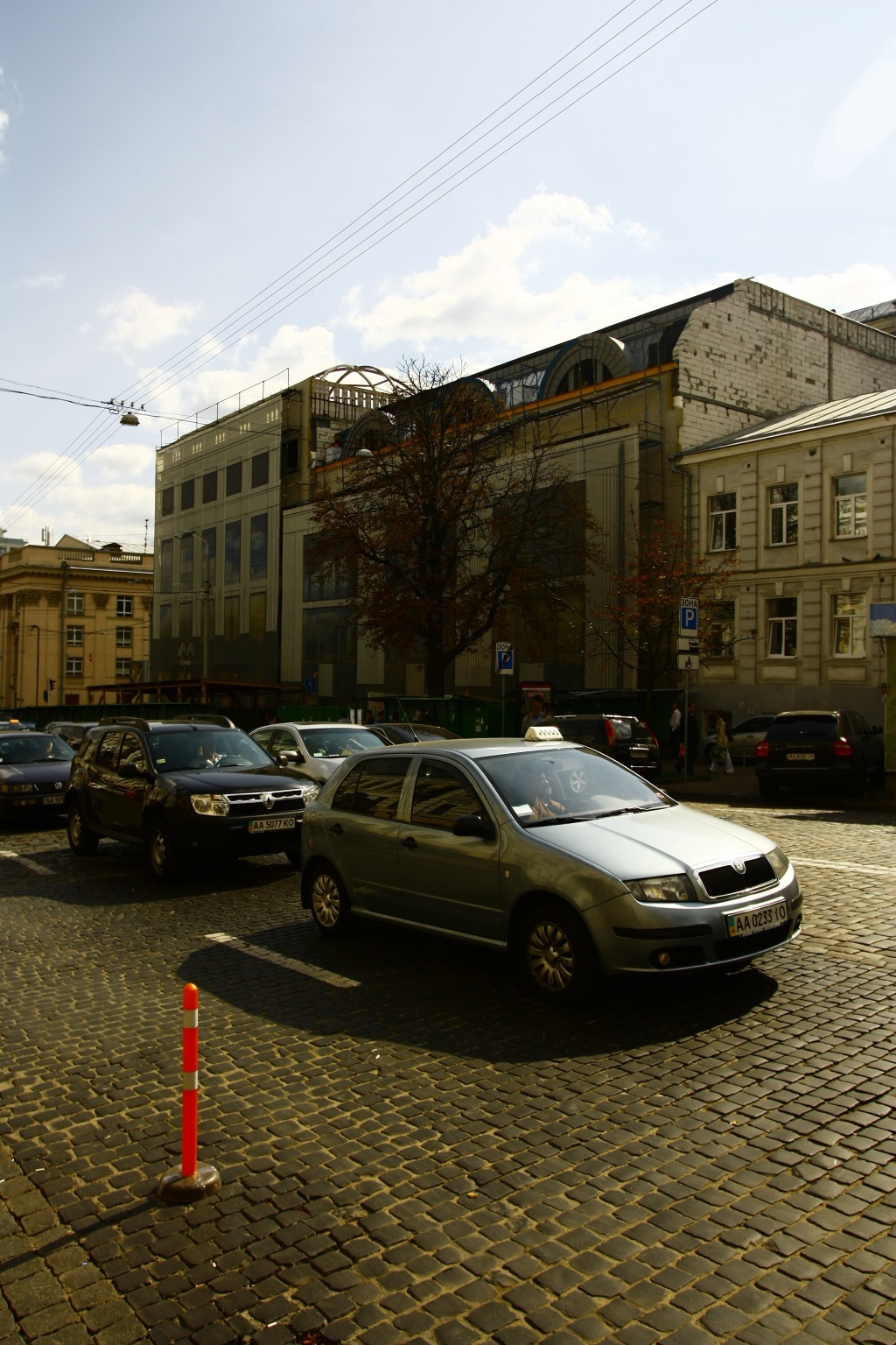 стройка на театральной